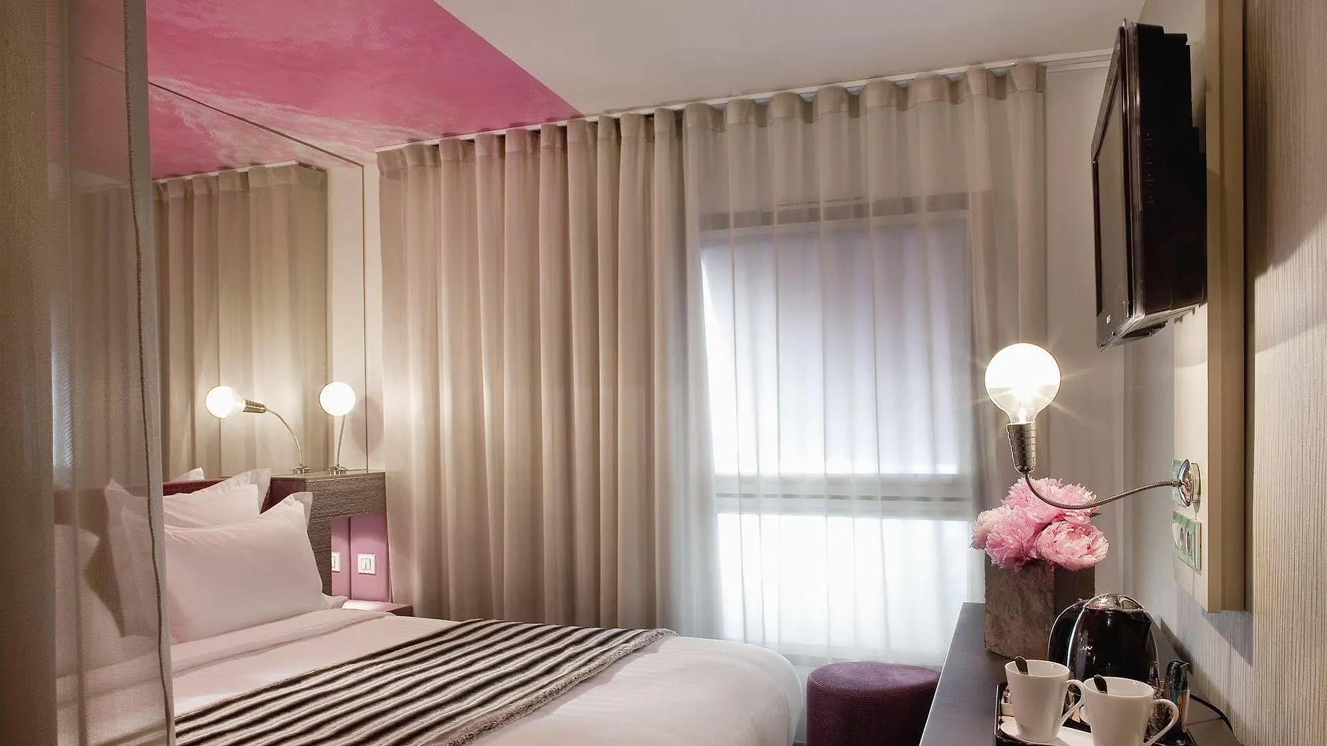 Hotel Le 7 Eiffel By Malone Paris